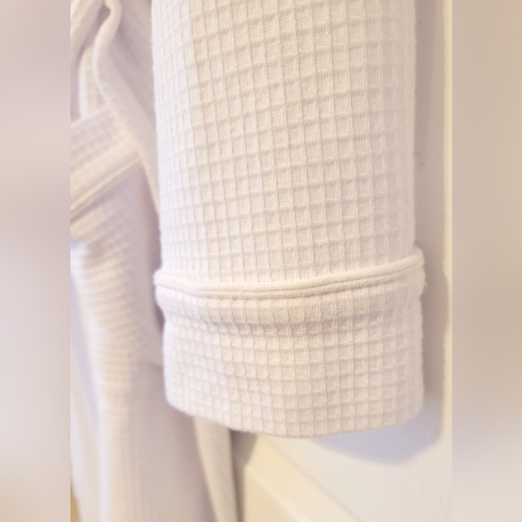 SOLD-Spa Robe - Picture 5 of 5
